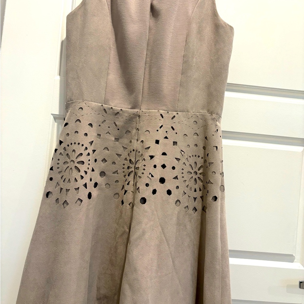 Jessica Simpson Faux Suede Tan Dress sz 6
Lined